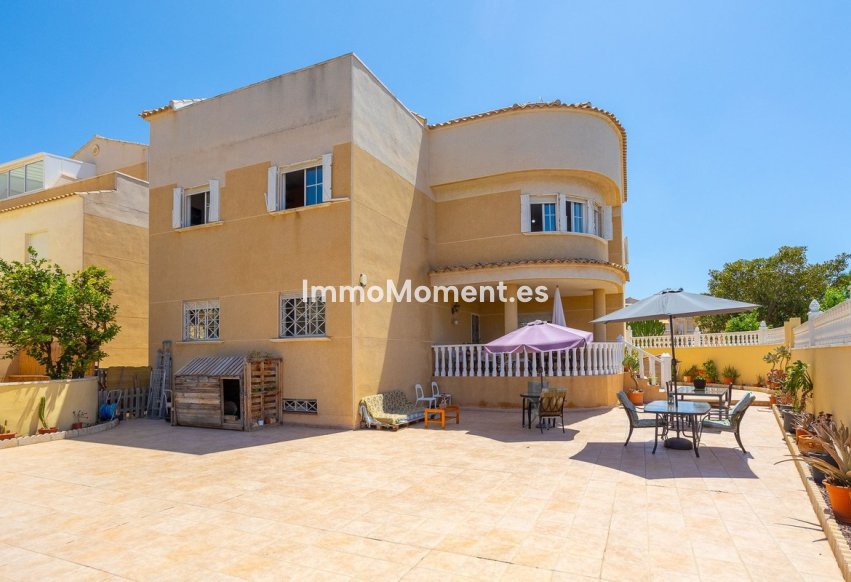 Wiederverkauf - Freistehende Villa - Torrevieja - La Siesta