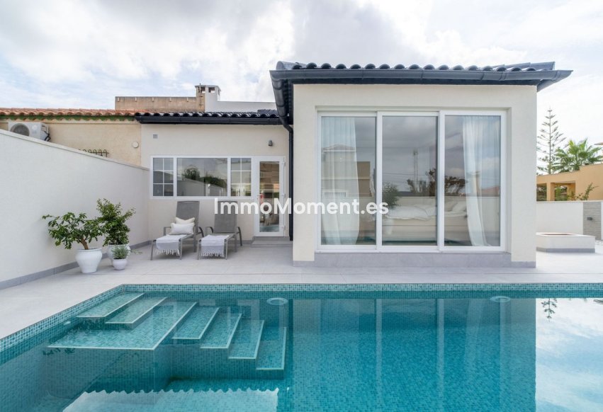 Wiederverkauf - Freistehende Villa - Torrevieja - La Siesta