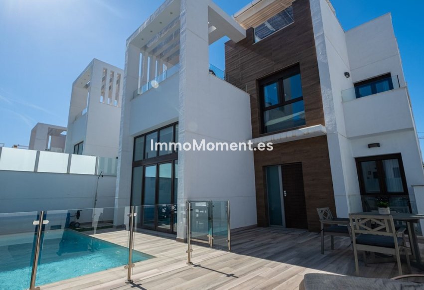 Wiederverkauf - Freistehende Villa - Torrevieja - Los Balcones - Los Altos del Edén