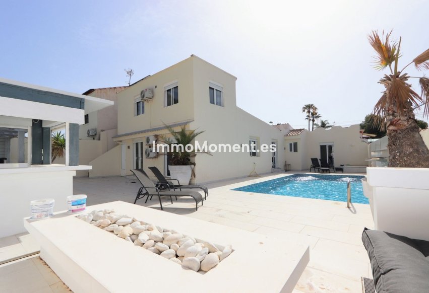 Wiederverkauf - Freistehende Villa - Torrevieja - Los Balcones - Los Altos del Edén