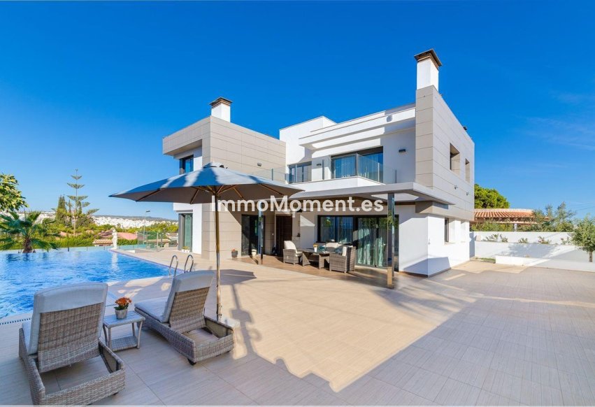 Wiederverkauf - Freistehende Villa - Torrevieja - Los Balcones - Los Altos del Edén
