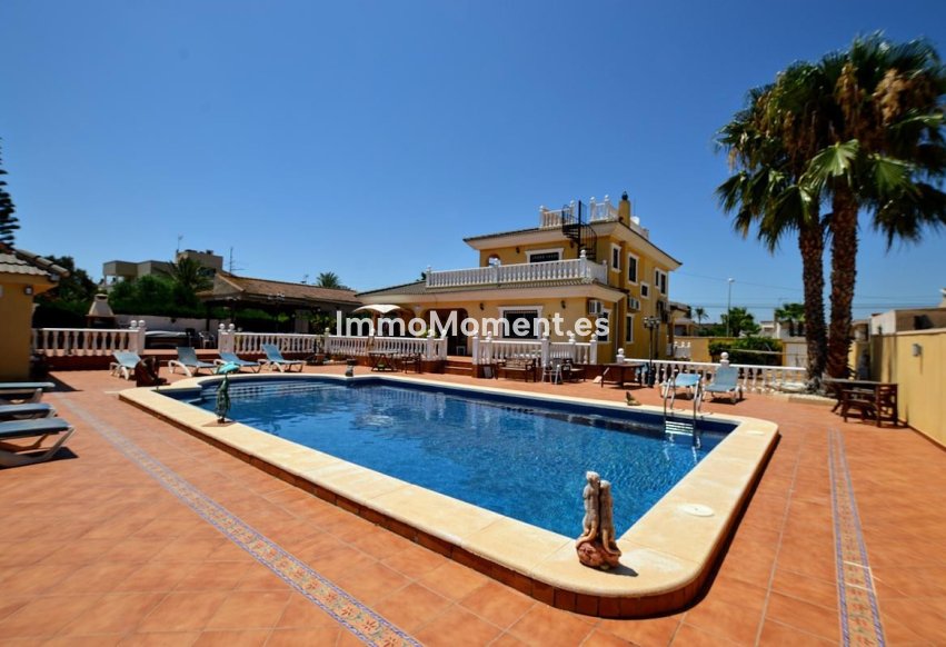 Wiederverkauf - Freistehende Villa - Torrevieja - Los Balcones - Los Altos del Edén