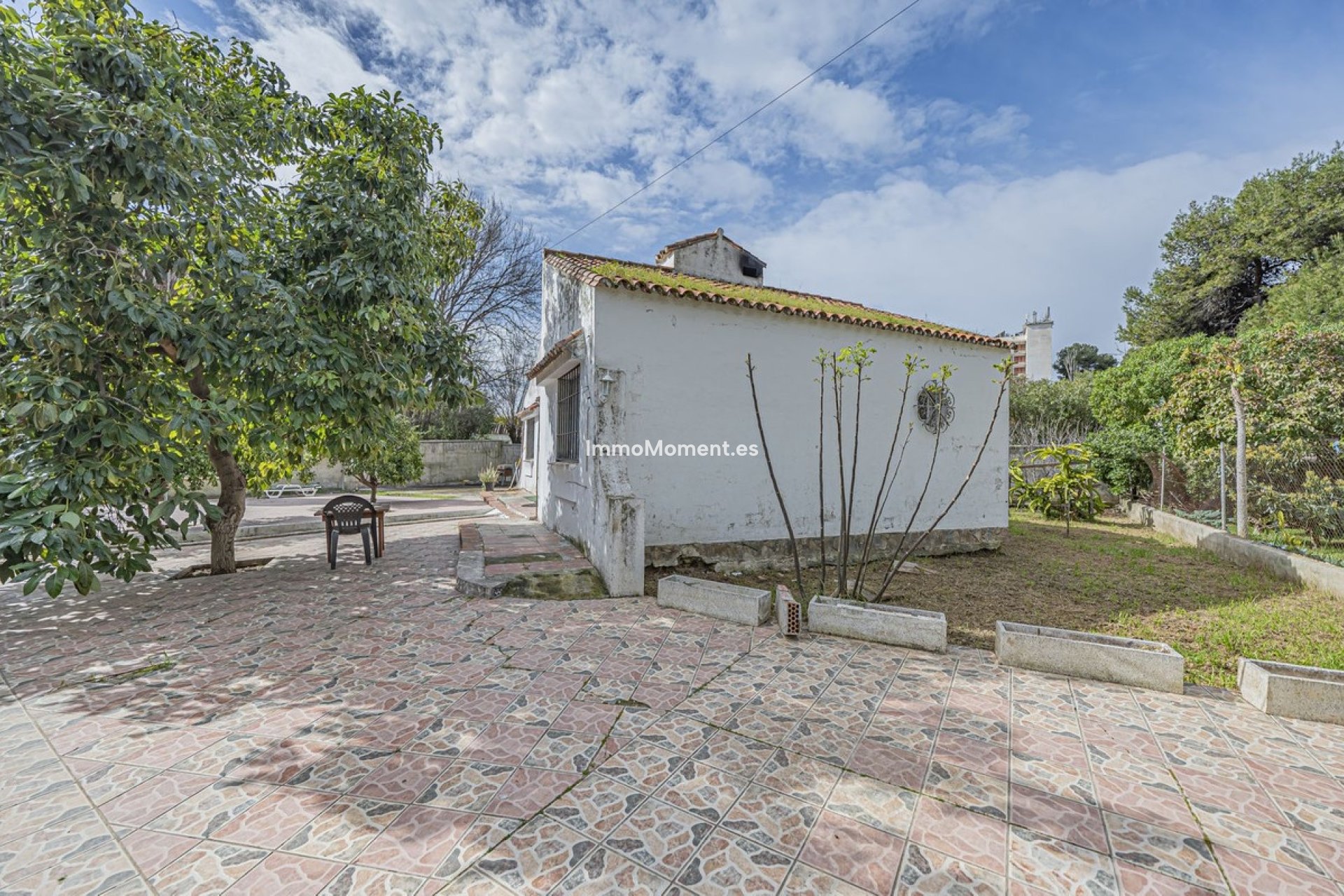 Wiederverkauf - Grundstück - Estepona  - Costalita