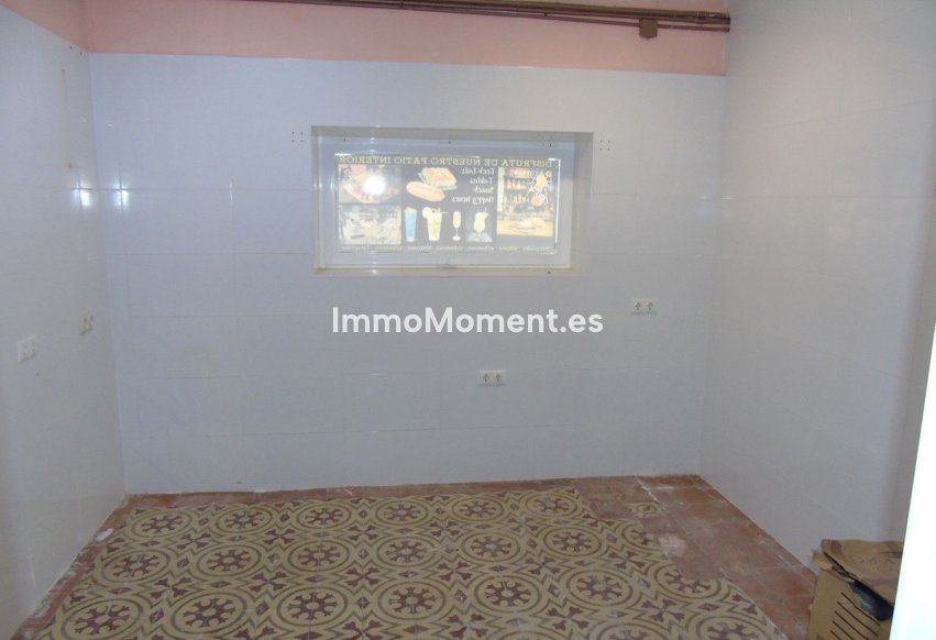 Wiederverkauf - Grundstück - Fuengirola - Fuengirola Centro