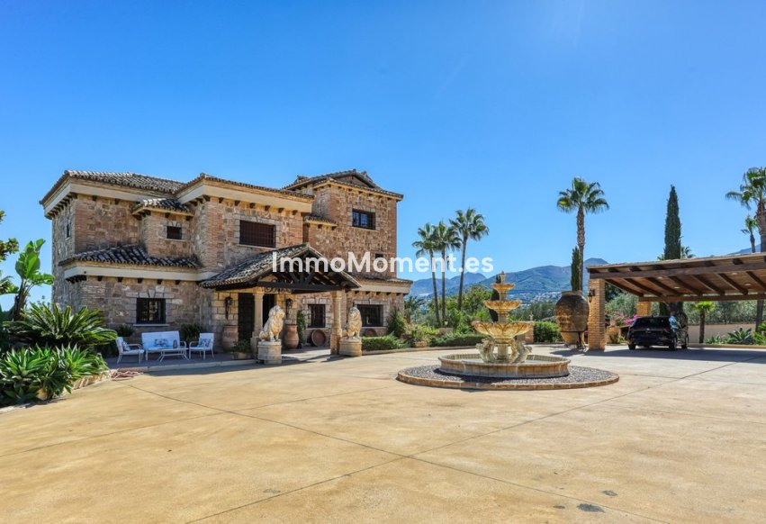 Wiederverkauf - Landhaus -   Inländisch - Alhaurín de la Torre