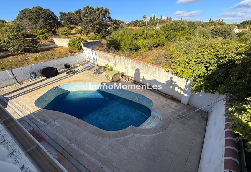 Wiederverkauf - Landhaus -   Inländisch - Alhaurín de la Torre