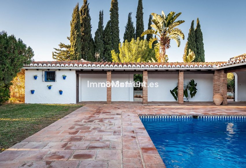 Wiederverkauf - Landhaus -   Inländisch - Alhaurín de la Torre