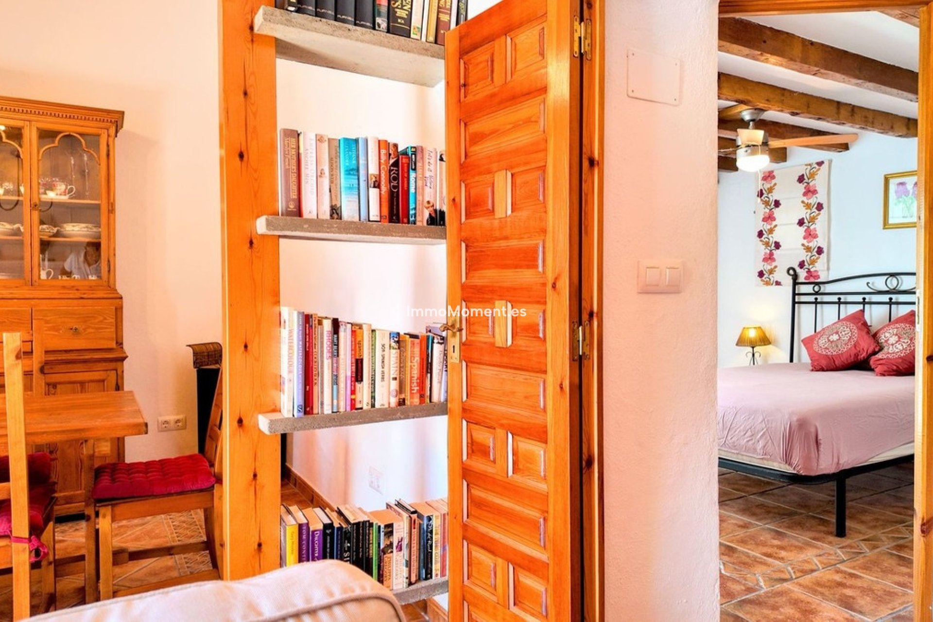 Wiederverkauf - Landhaus -   Inländisch - Almogía