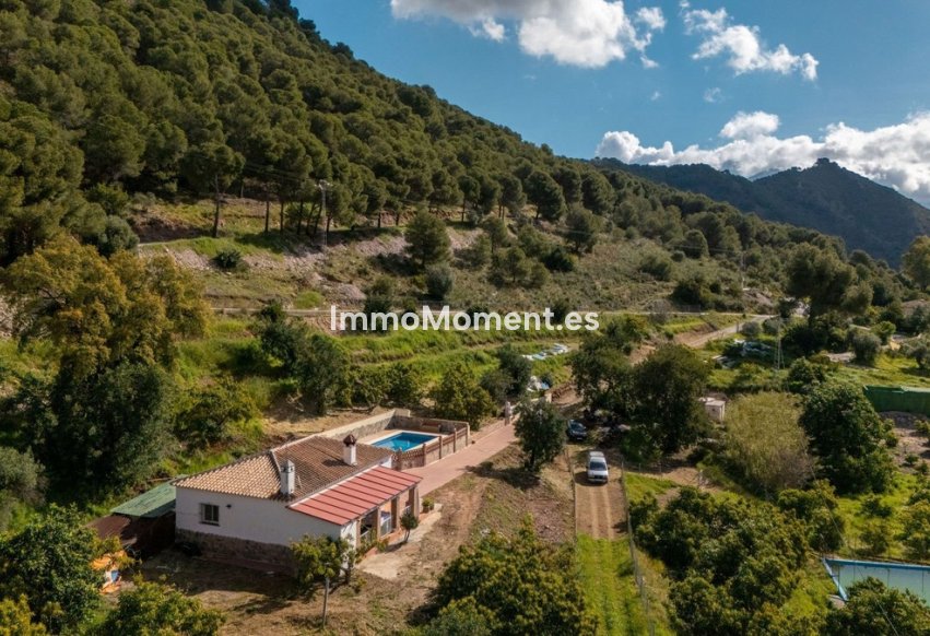 Wiederverkauf - Landhaus -   Inländisch - Coín