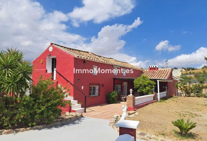 Wiederverkauf - Landhaus -   Inländisch - Coín