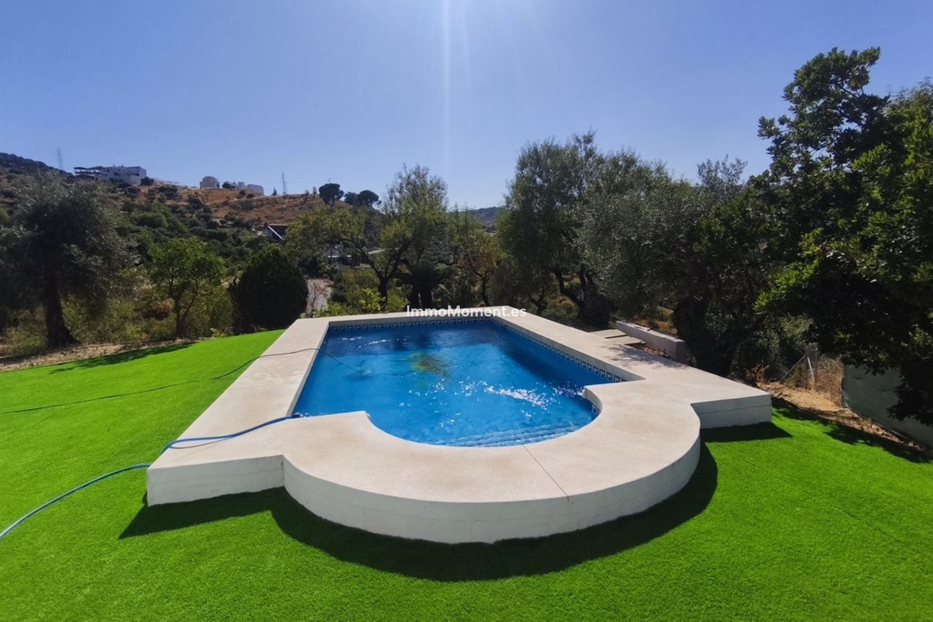 Wiederverkauf - Landhaus -   Inländisch - Monda