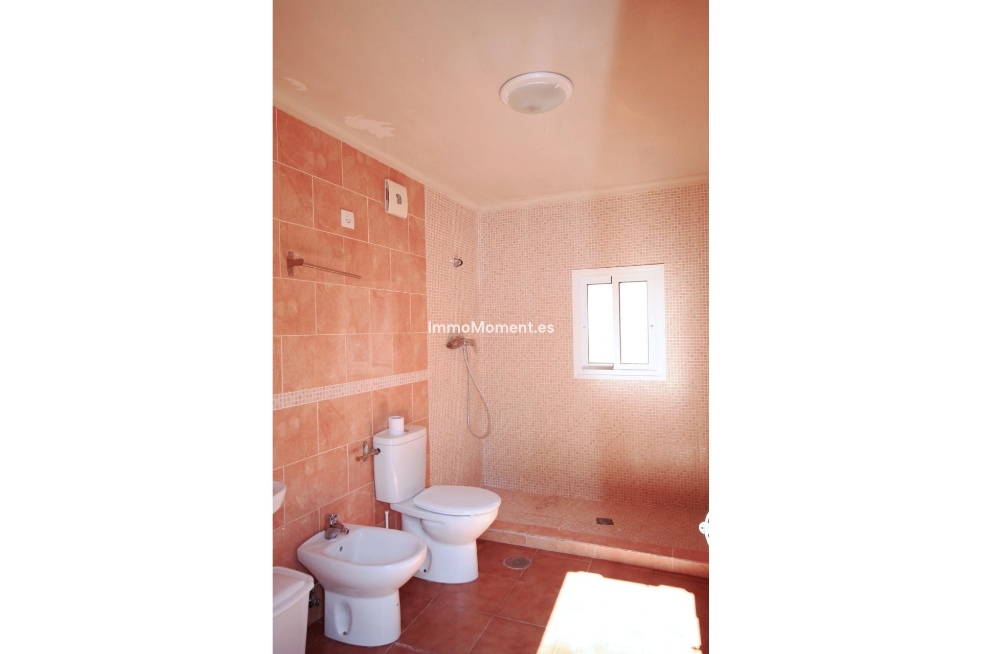 Wiederverkauf - Landhaus -   Inländisch - Monda