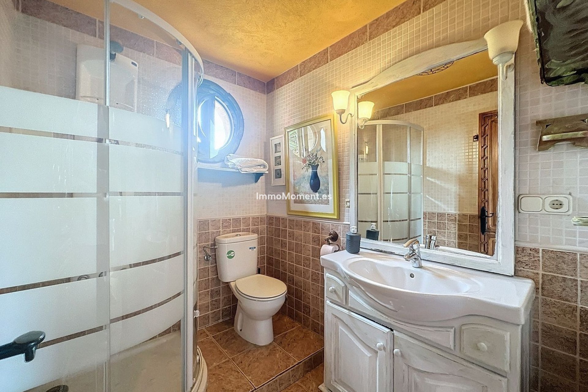 Wiederverkauf - Landhaus -   Inländisch - Monda