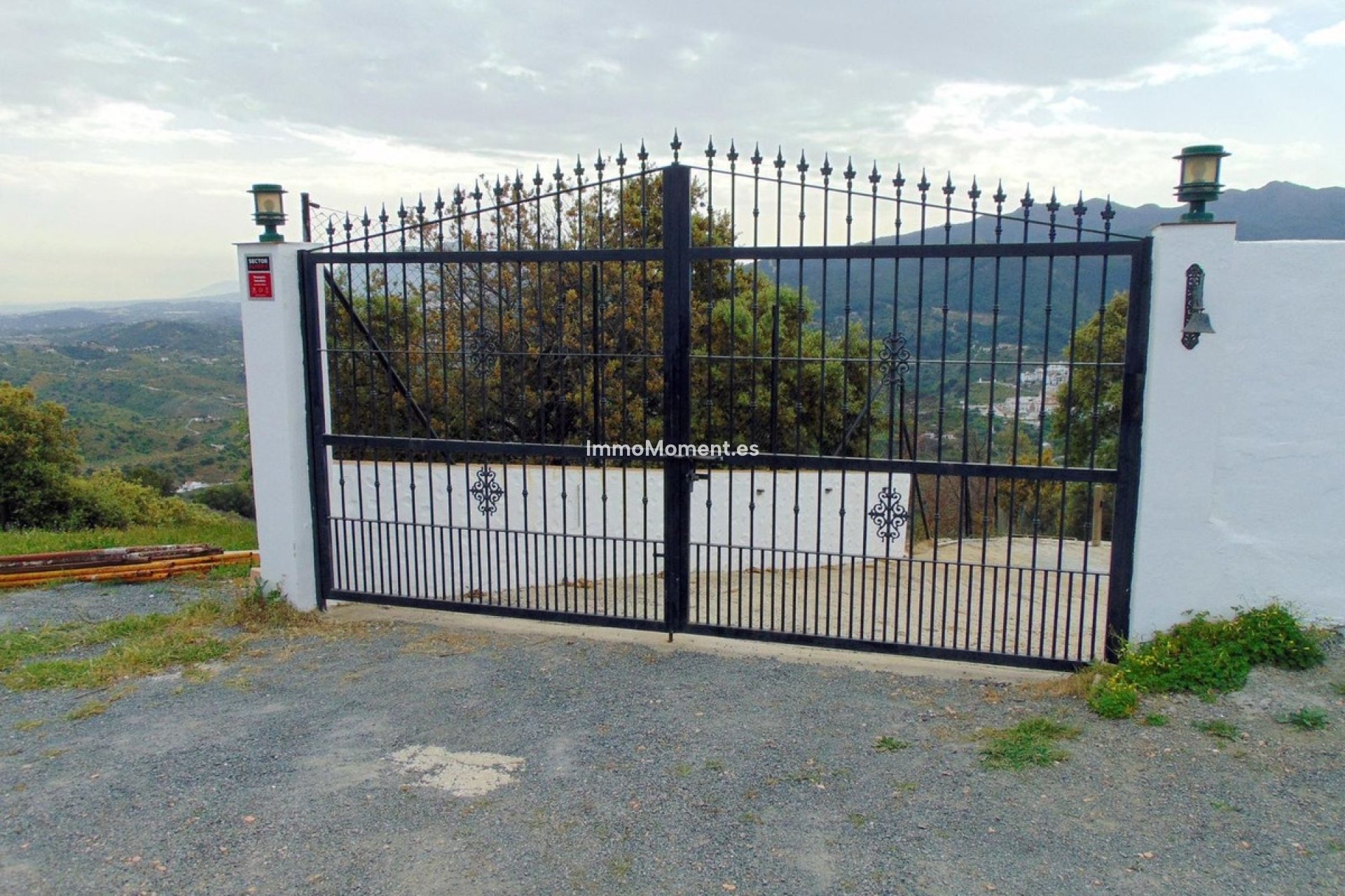 Wiederverkauf - Landhaus -   Inländisch - Monda