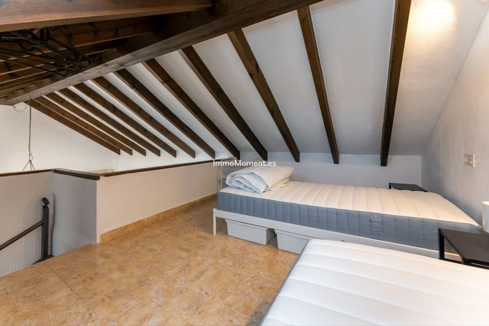 Wiederverkauf - Landhaus -   Inländisch - Monda