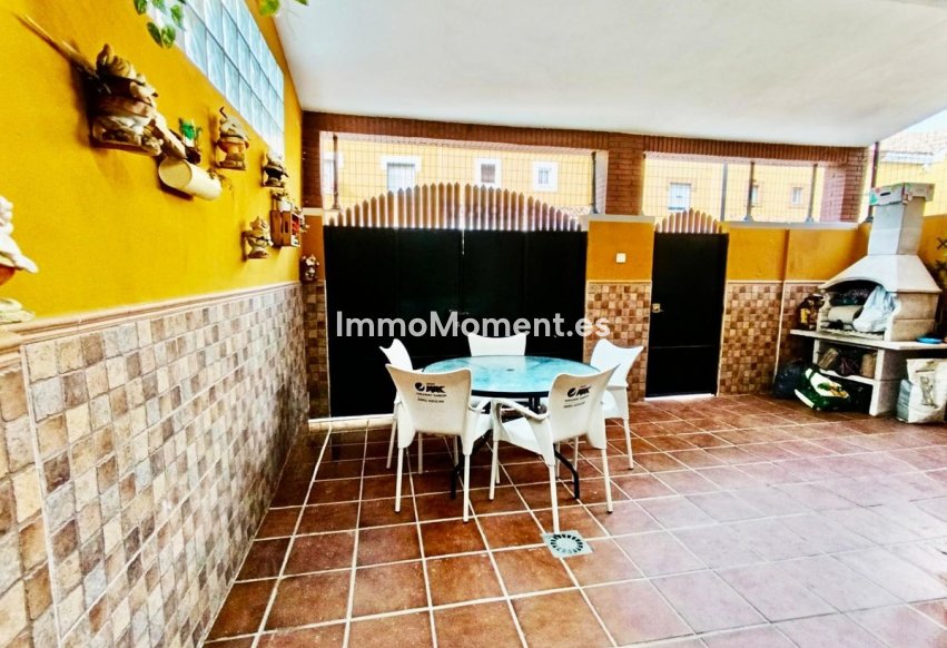 Wiederverkauf - Reihenhaus -   Inländisch - Alhaurín de la Torre