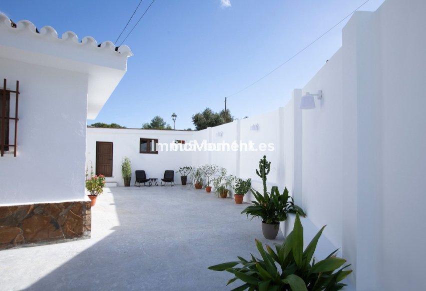 Wiederverkauf - Reihenhaus -   Inländisch - Alhaurín de la Torre