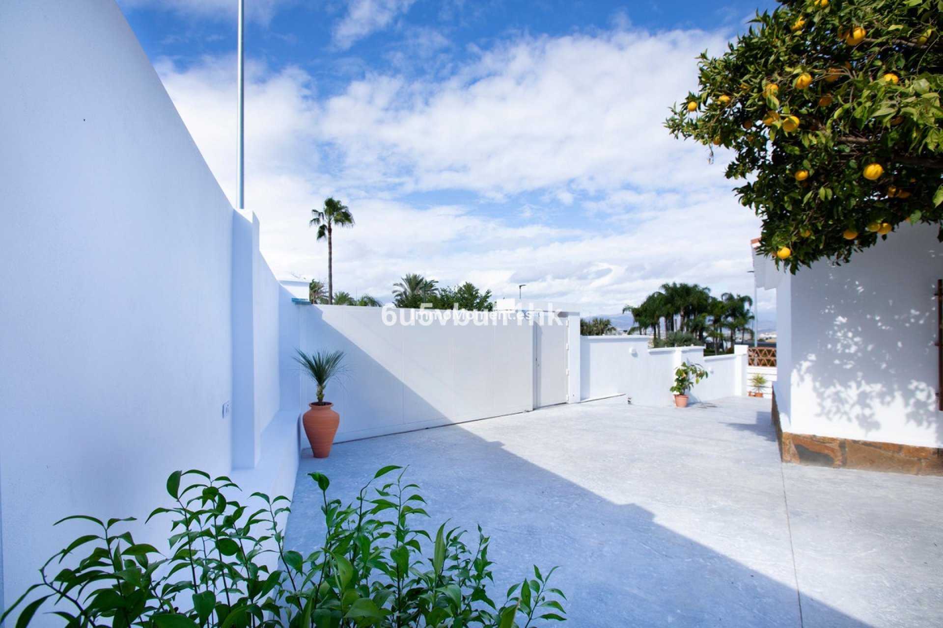 Wiederverkauf - Reihenhaus -   Inländisch - Alhaurín de la Torre