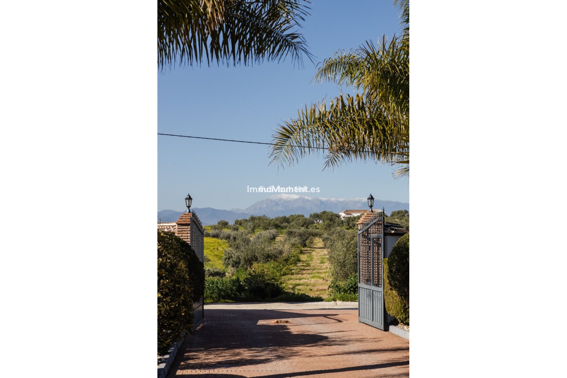 Wiederverkauf - Reihenhaus -   Inländisch - Alhaurín el Grande Centro