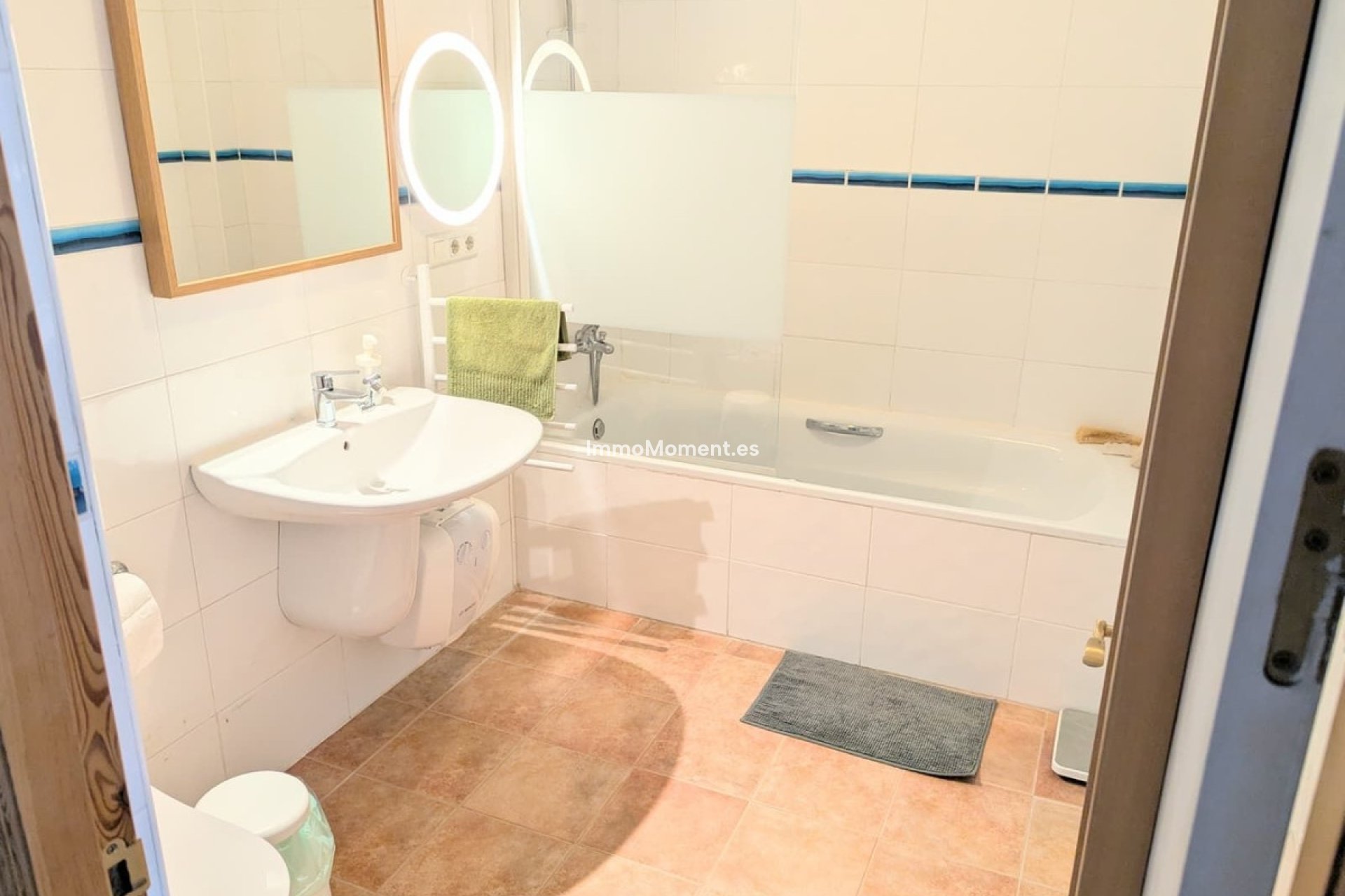 Wiederverkauf - Reihenhaus -   Inländisch - Guaro