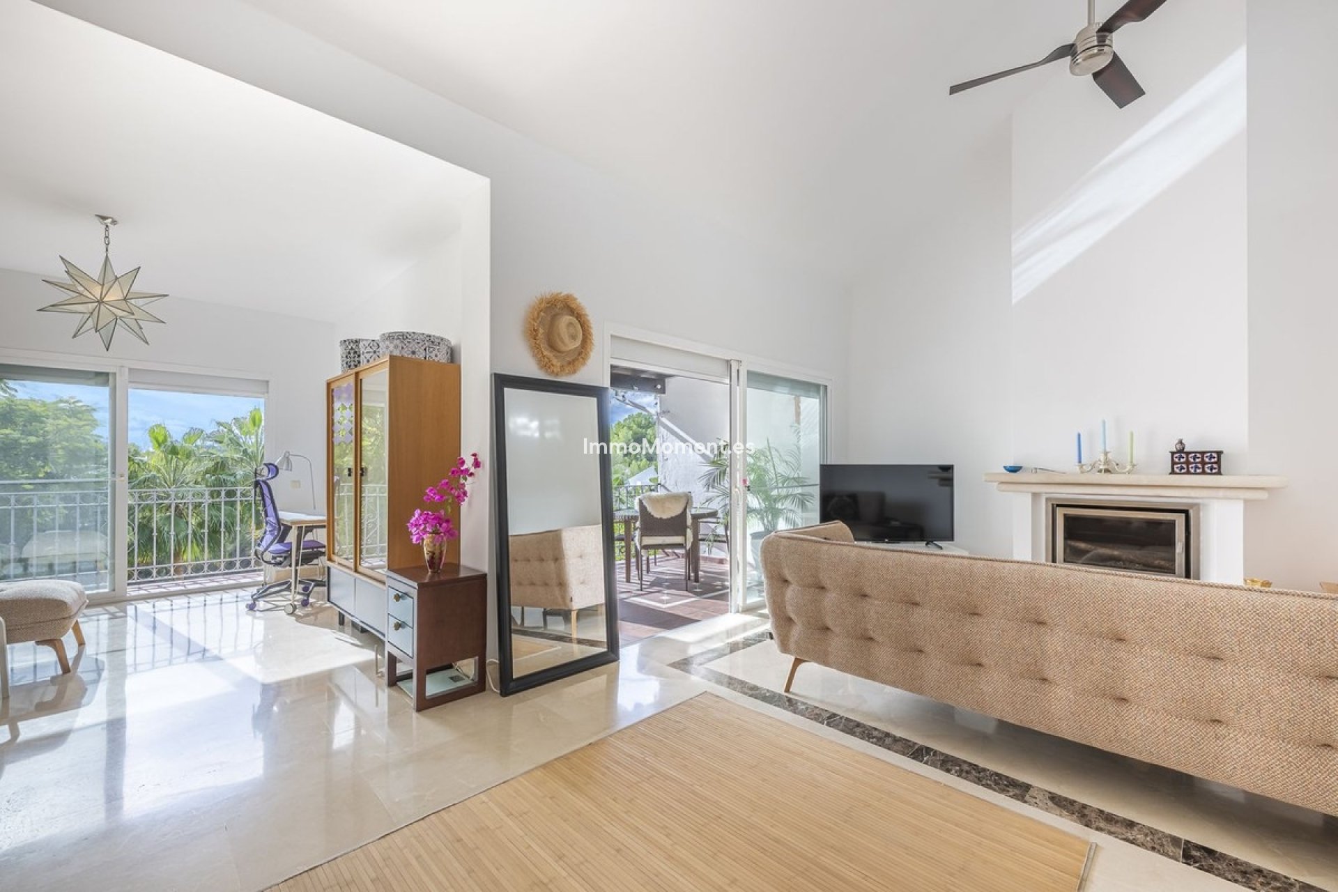 Wiederverkauf - Reihenhaus -   Inländisch - Istán