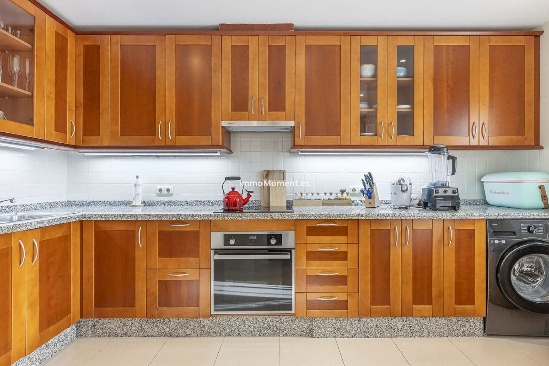 Wiederverkauf - Reihenhaus -   Inländisch - Istán