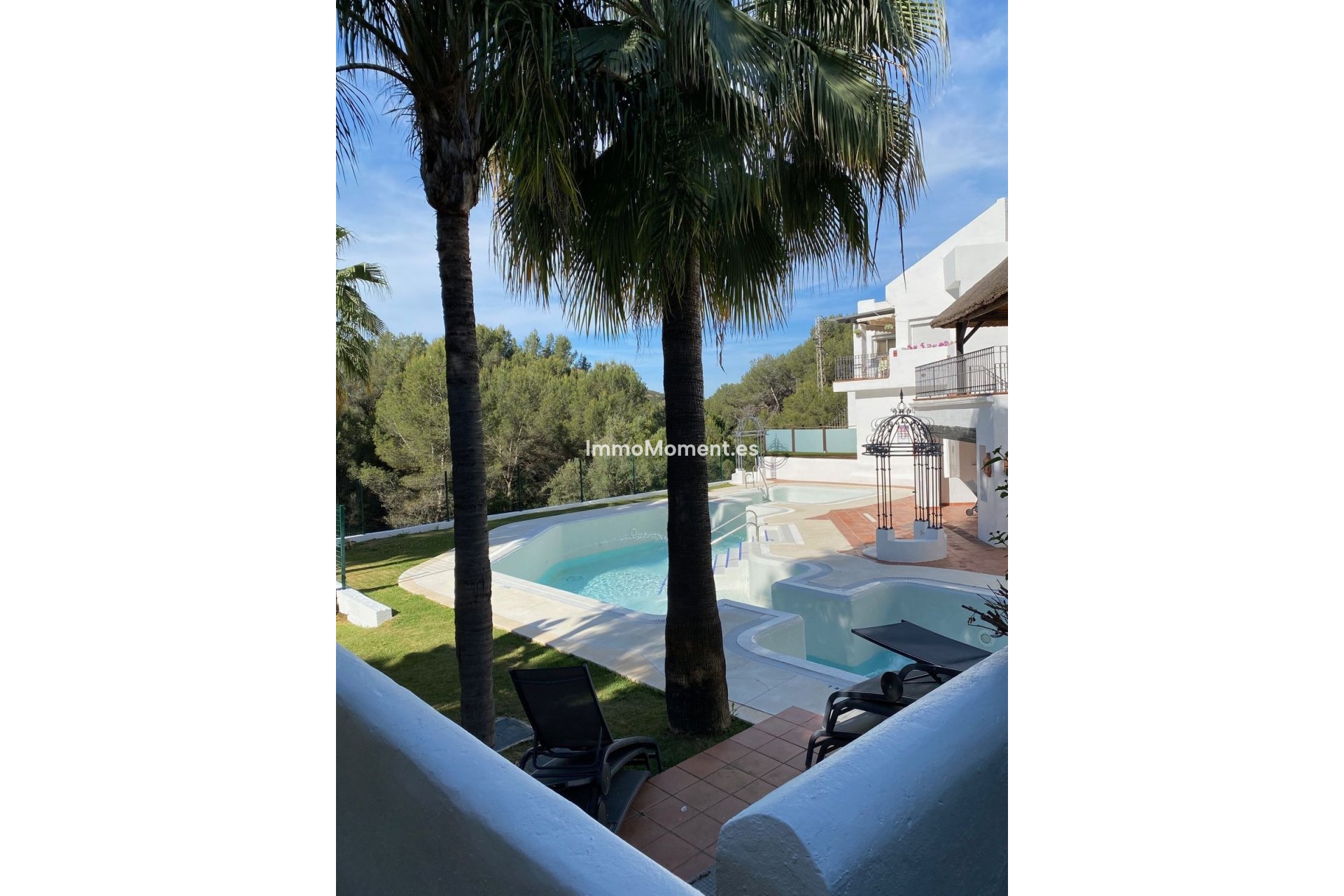 Wiederverkauf - Reihenhaus -   Inländisch - Istán