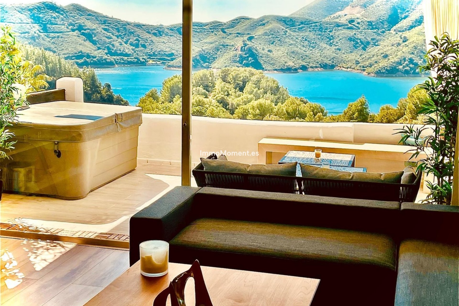 Wiederverkauf - Reihenhaus -   Inländisch - Istán