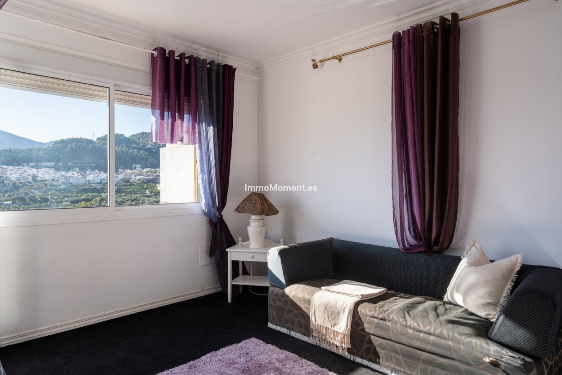 Wiederverkauf - Reihenhaus -   Inländisch - Monda