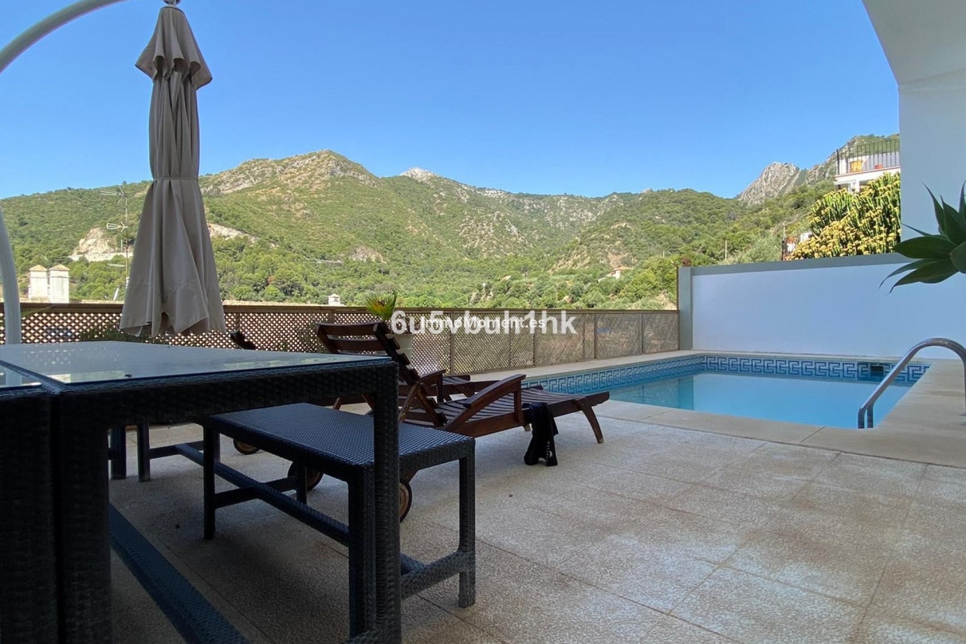 Wiederverkauf - Reihenhaus -   Inländisch - Ojén