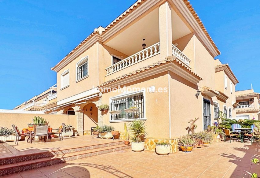 Wiederverkauf - Reihenhaus - Orihuela - Villamartín