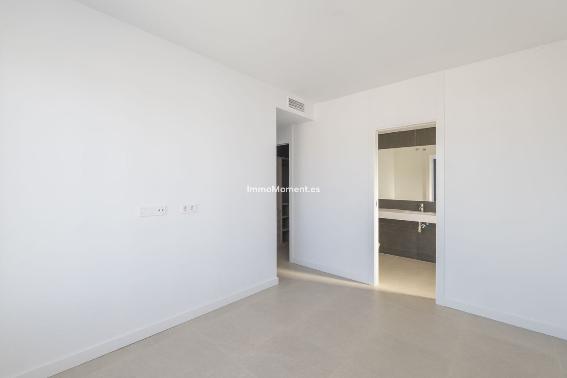 Wiederverkauf - Villa - Estepona  - Atalaya