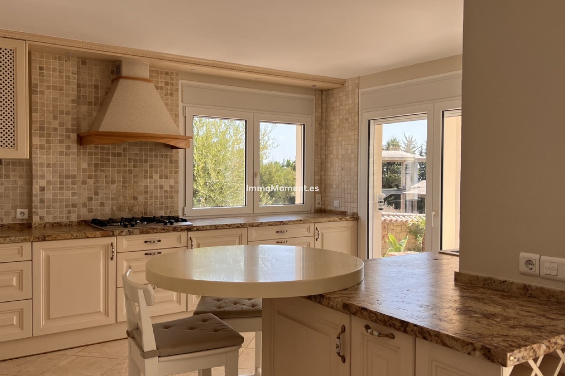 Wiederverkauf - Villa - Estepona  - El Padron