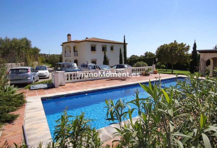 Wiederverkauf - Villa - Estepona  - Estepona Centro