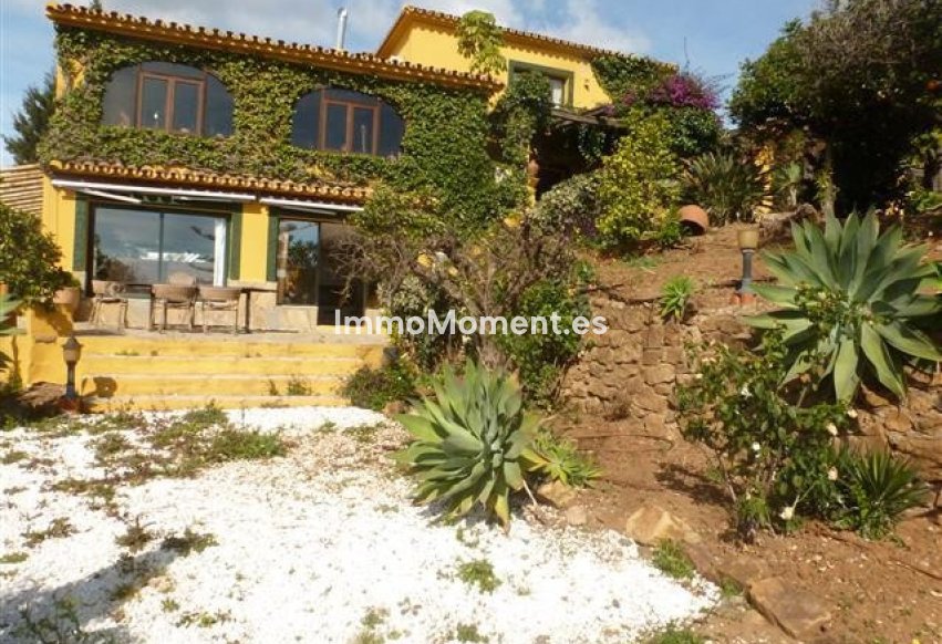 Wiederverkauf - Villa - Estepona  - Estepona Centro