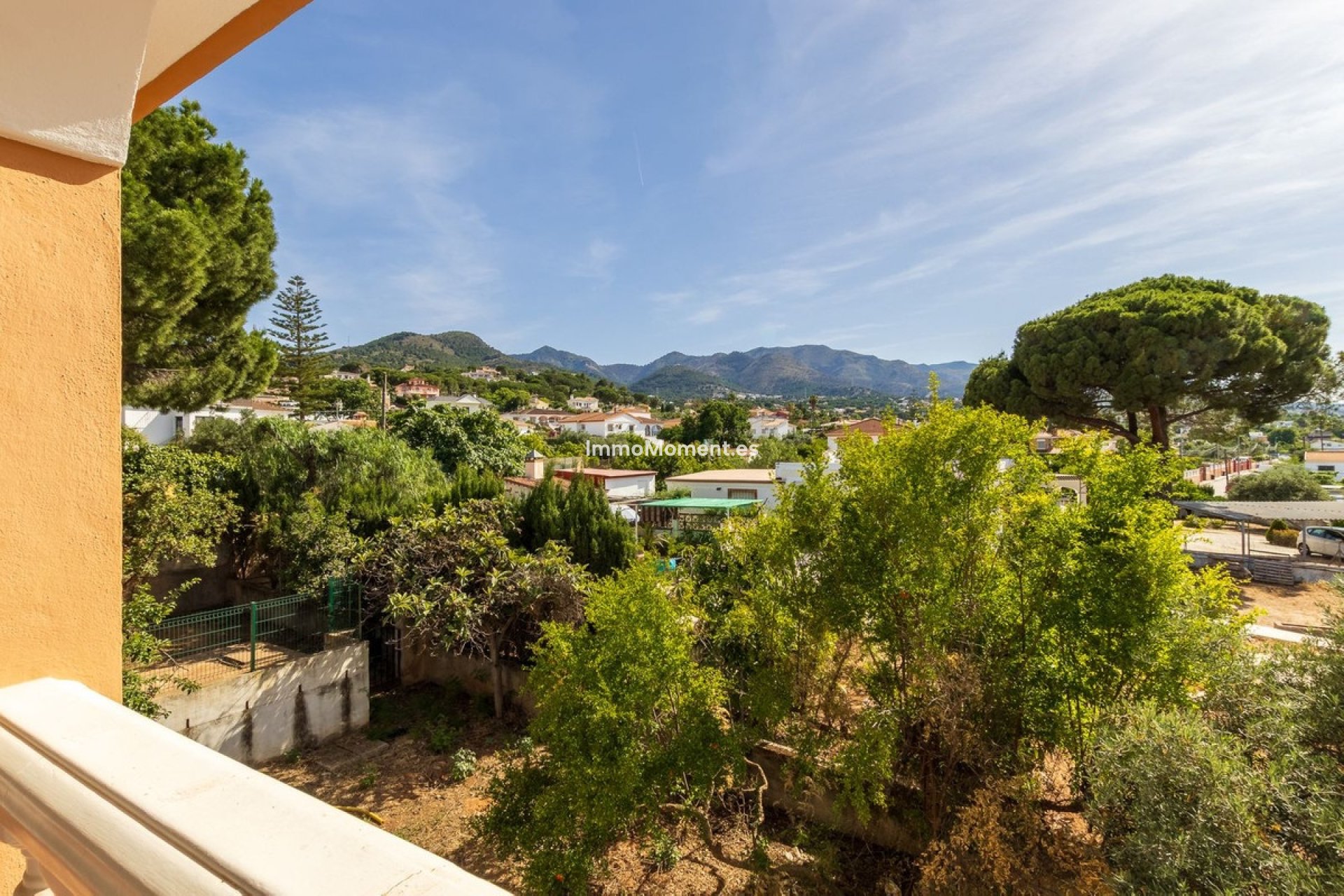 Wiederverkauf - Villa -   Inländisch - Alhaurín de la Torre