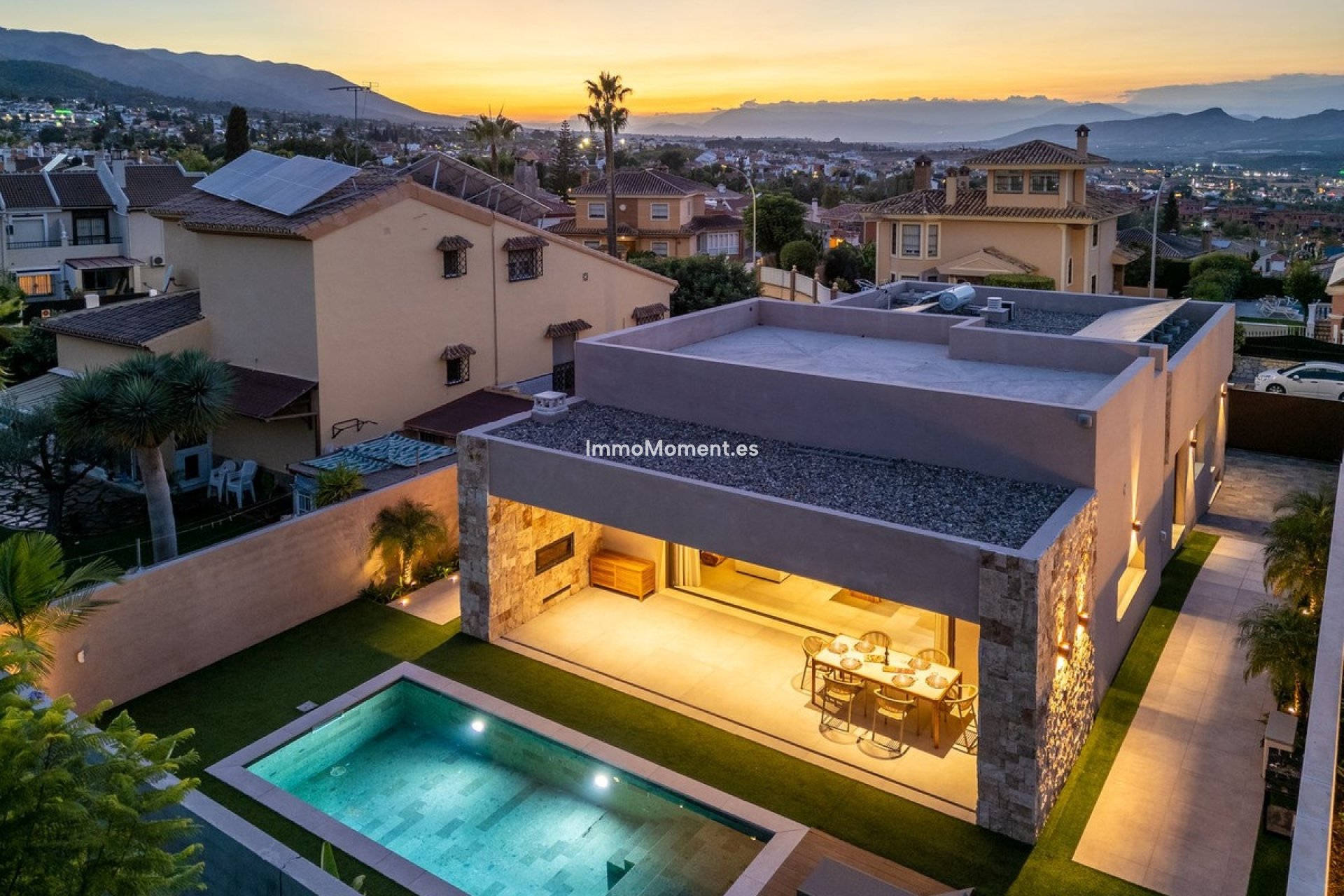 Wiederverkauf - Villa -   Inländisch - Alhaurín de la Torre