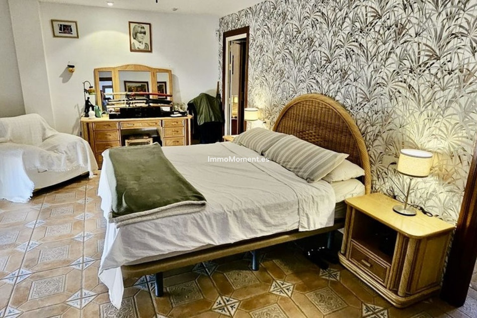 Wiederverkauf - Villa -   Inländisch - Alhaurín de la Torre