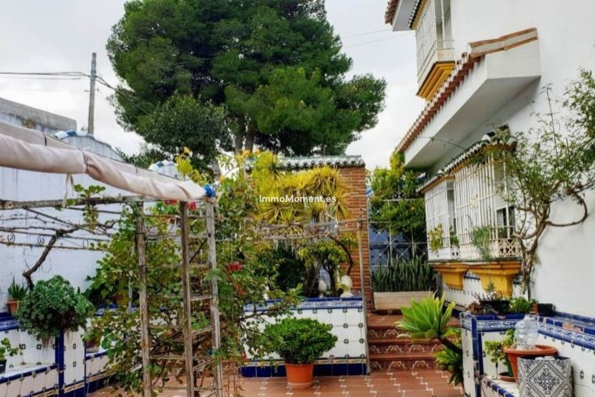 Wiederverkauf - Villa -   Inländisch - Alhaurín de la Torre