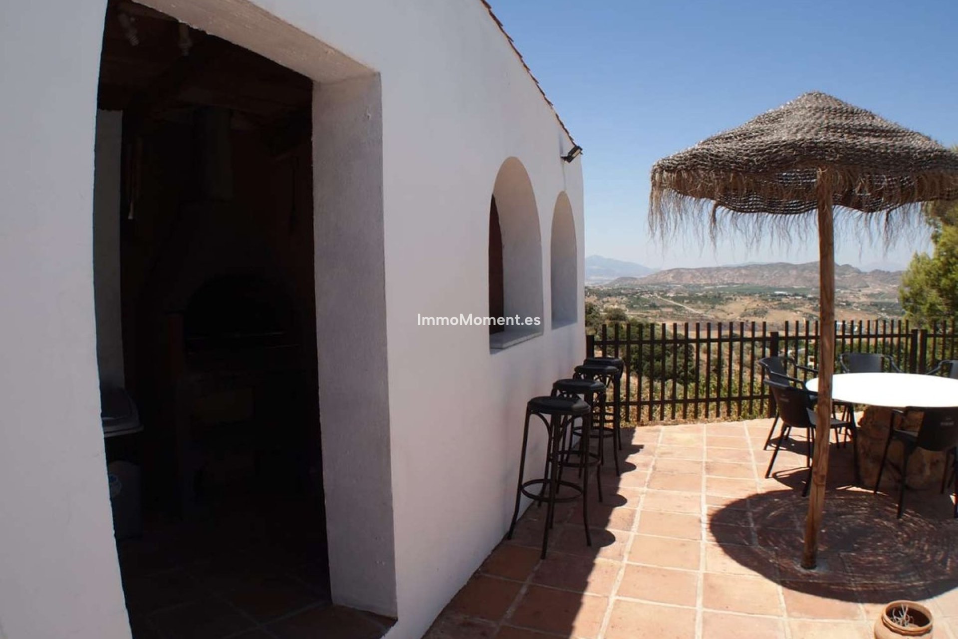 Wiederverkauf - Villa -   Inländisch - Alhaurín de la Torre