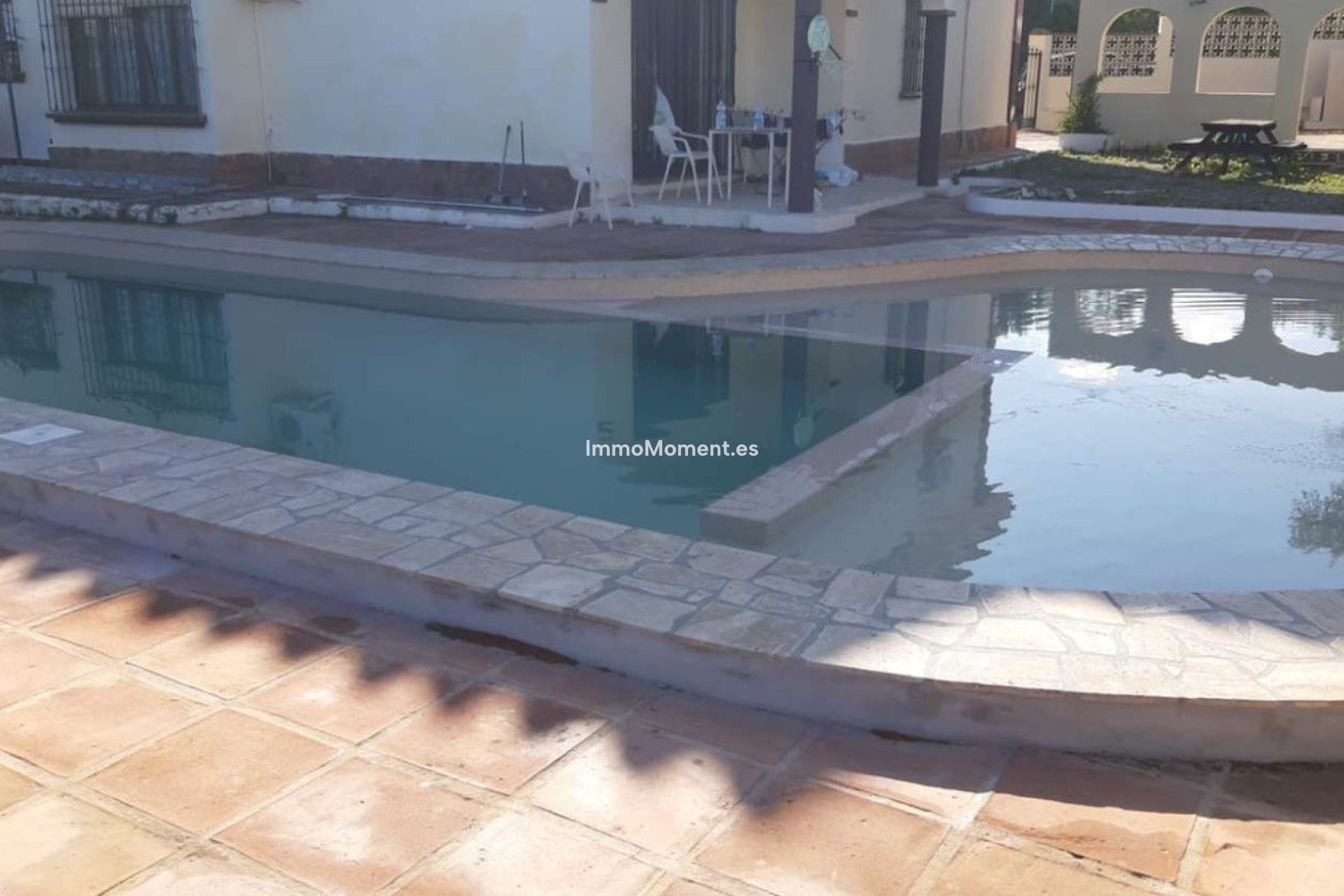 Wiederverkauf - Villa -   Inländisch - Alhaurín de la Torre