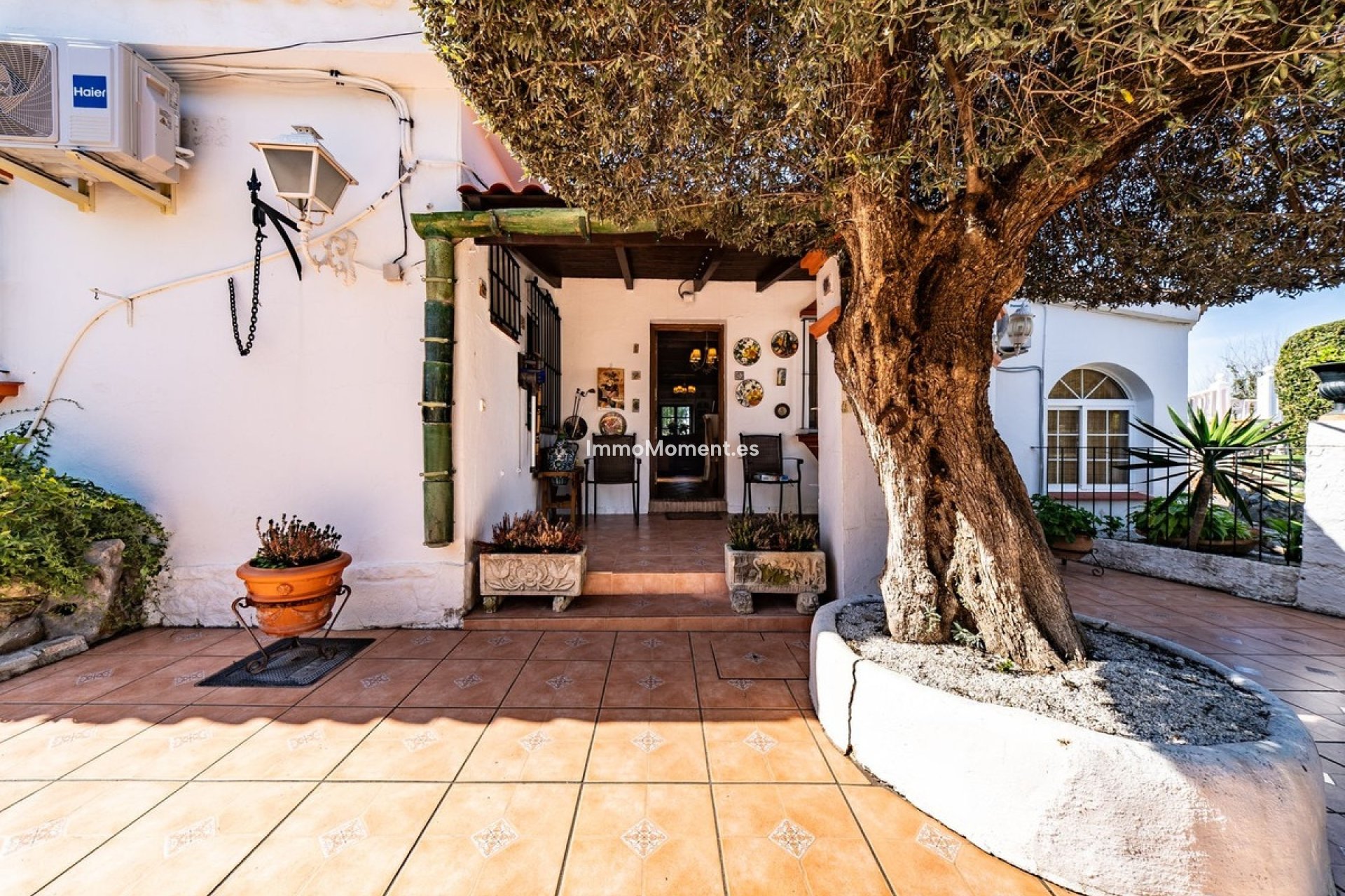 Wiederverkauf - Villa -   Inländisch - Alhaurín de la Torre