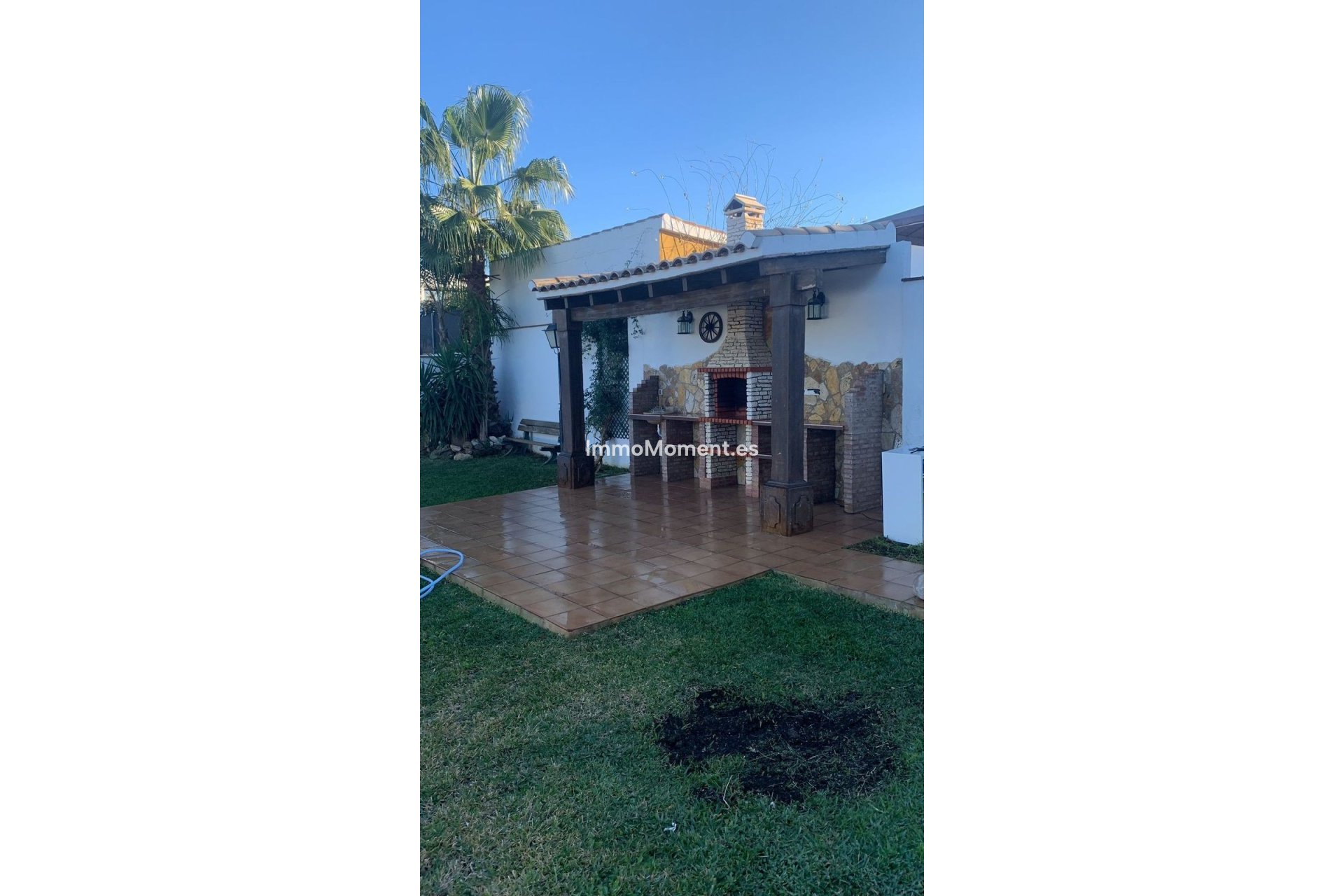 Wiederverkauf - Villa -   Inländisch - Alhaurín de la Torre