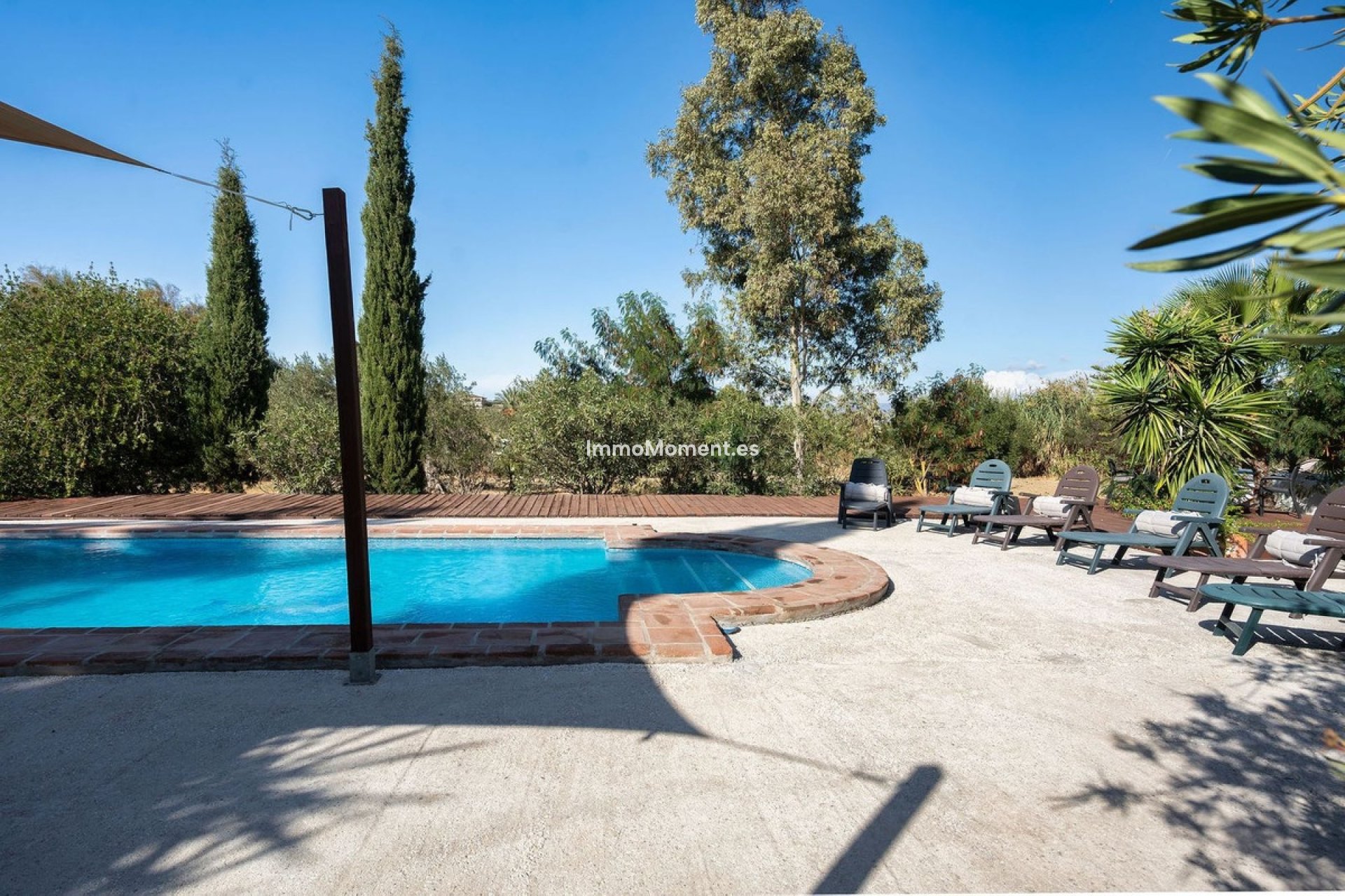 Wiederverkauf - Villa -   Inländisch - Alhaurín el Grande Centro