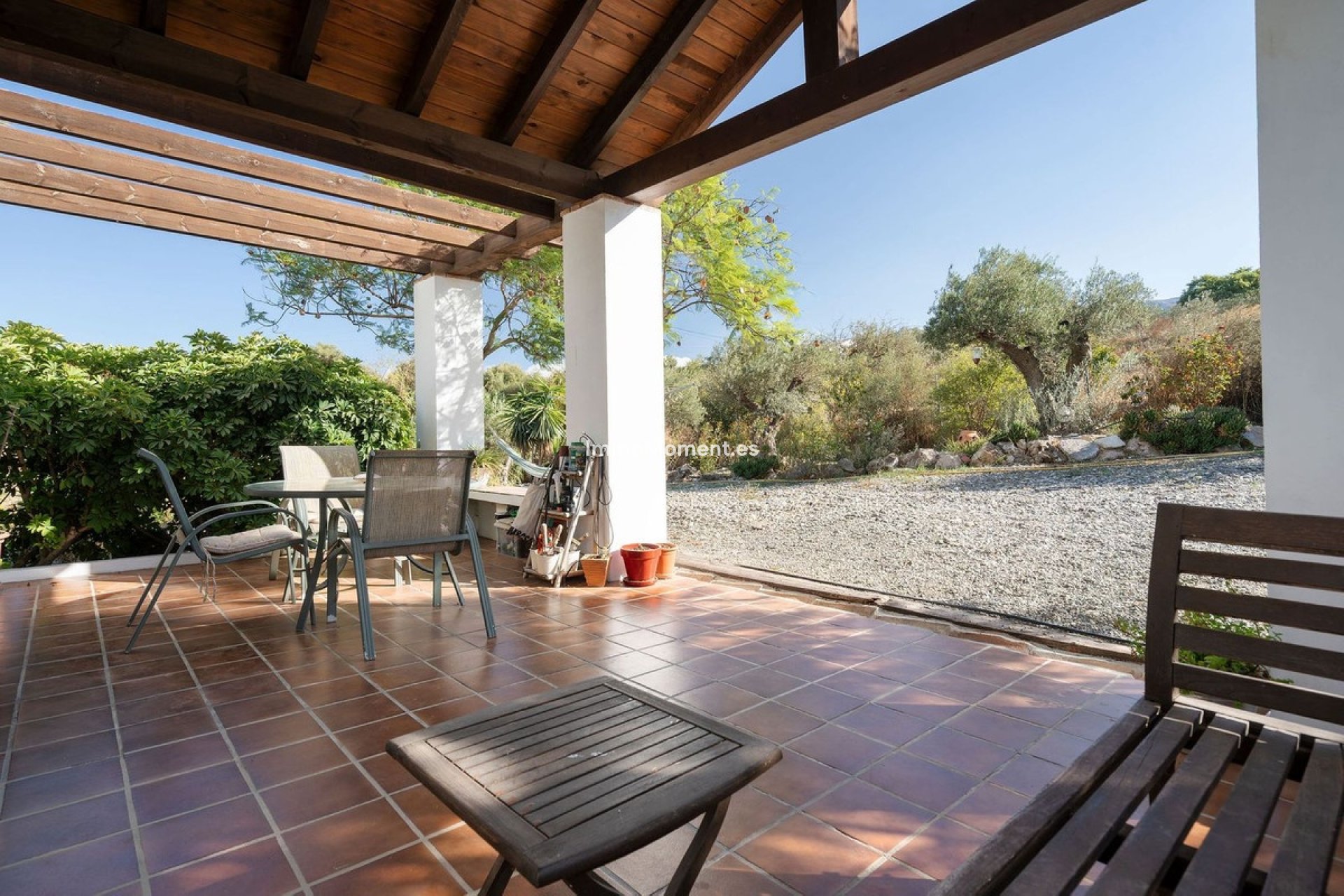 Wiederverkauf - Villa -   Inländisch - Alhaurín el Grande Centro