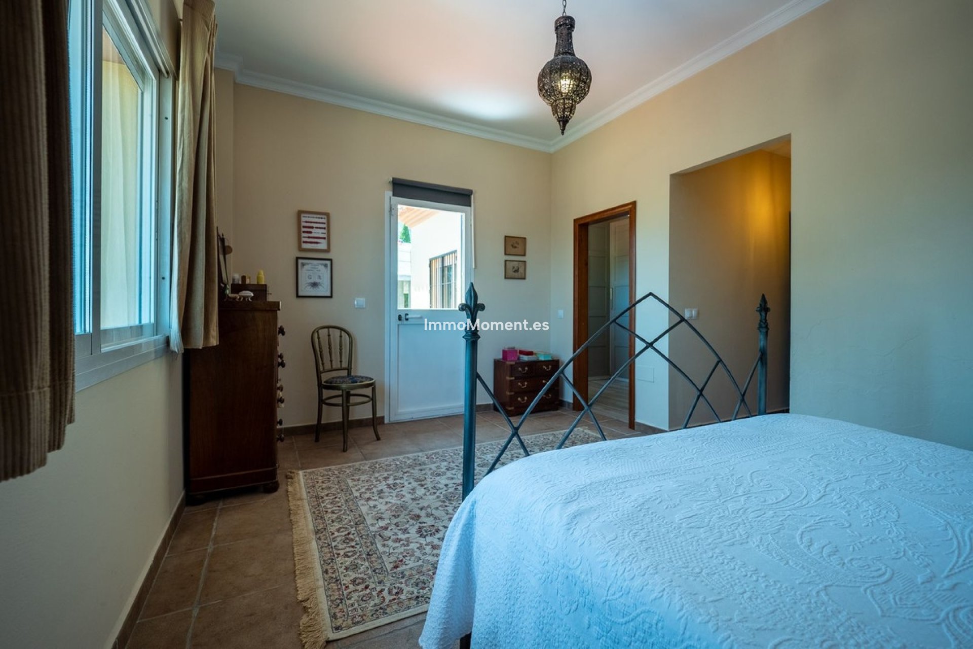 Wiederverkauf - Villa -   Inländisch - Alhaurín el Grande Centro