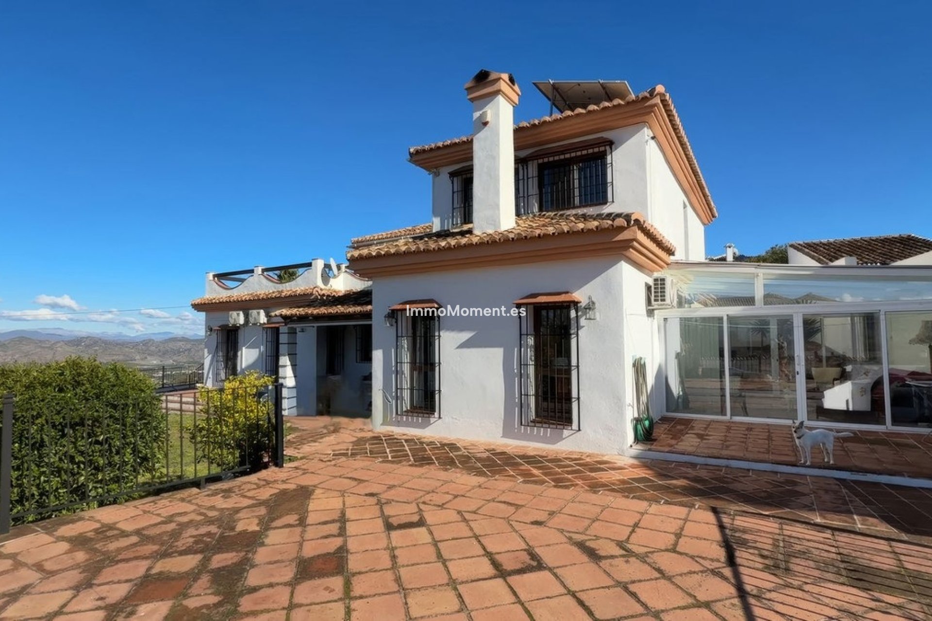 Wiederverkauf - Villa -   Inländisch - Alhaurín el Grande Centro