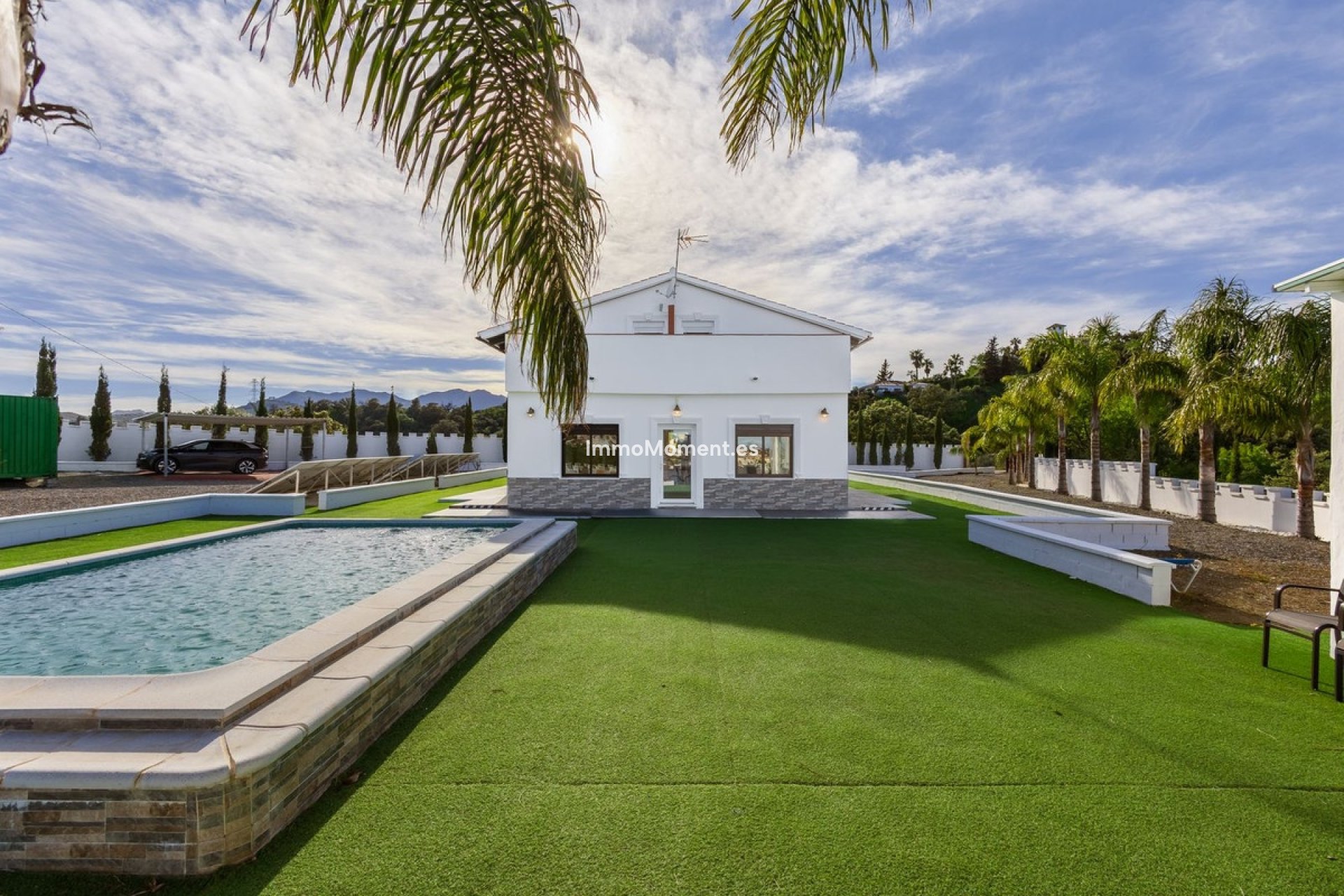 Wiederverkauf - Villa -   Inländisch - Alhaurín el Grande Centro