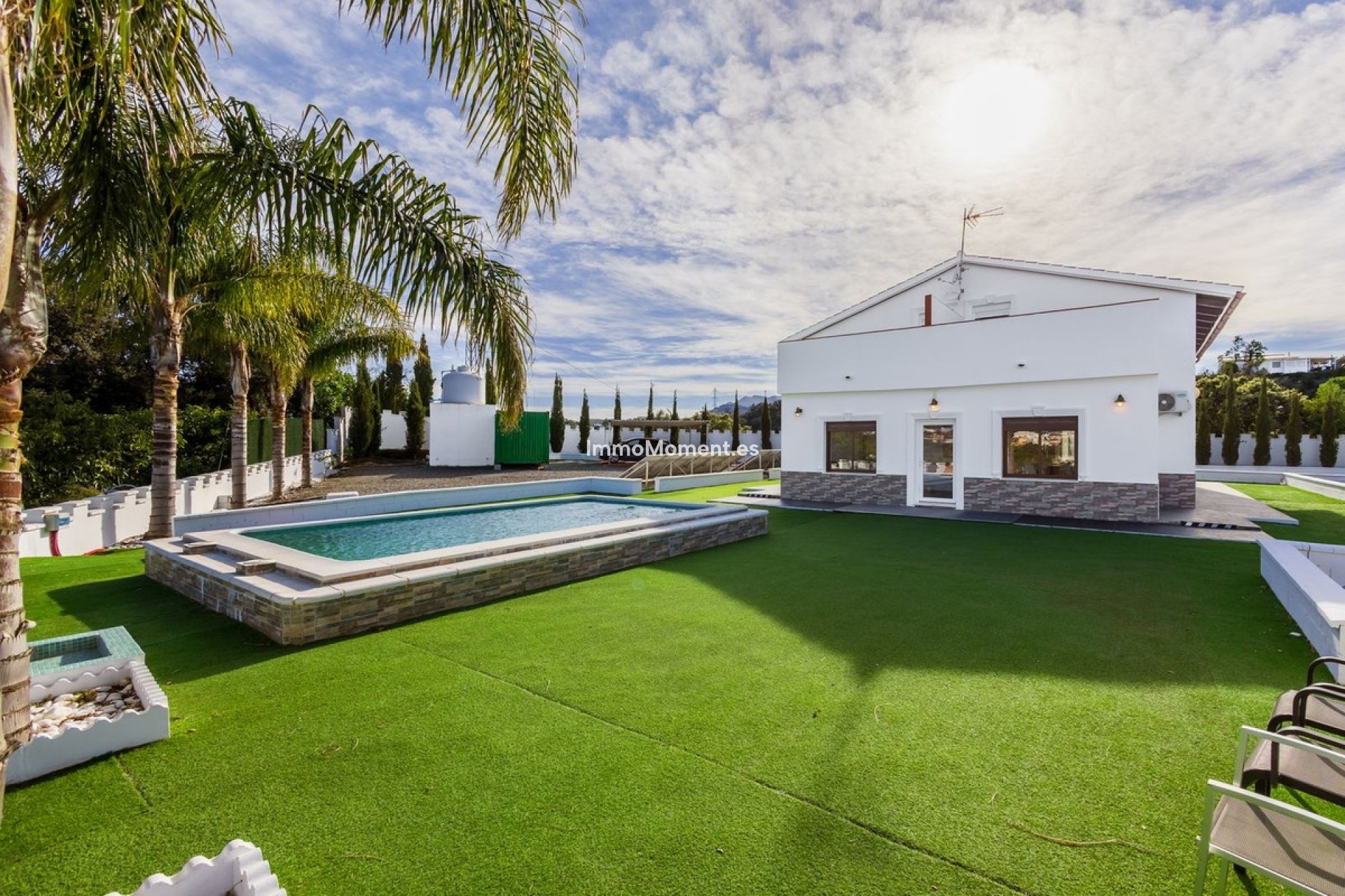 Wiederverkauf - Villa -   Inländisch - Alhaurín el Grande Centro