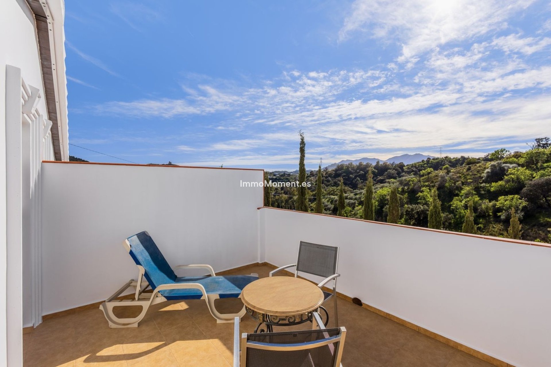 Wiederverkauf - Villa -   Inländisch - Alhaurín el Grande Centro